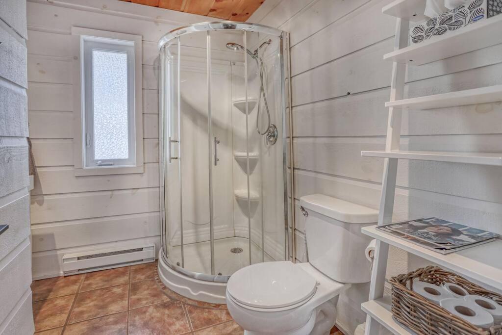 Chalet Le Cozy, Spa Et Sauna Notre-Dame-de-la-Merci Luaran gambar