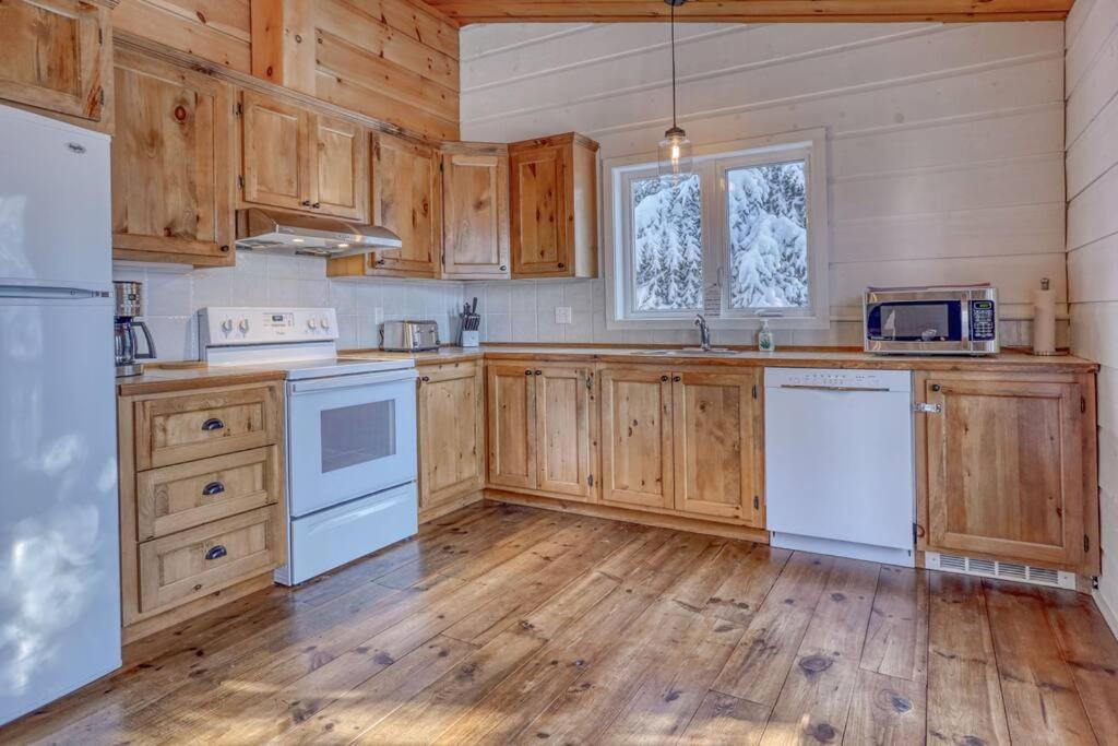 Chalet Le Cozy, Spa Et Sauna Notre-Dame-de-la-Merci Luaran gambar