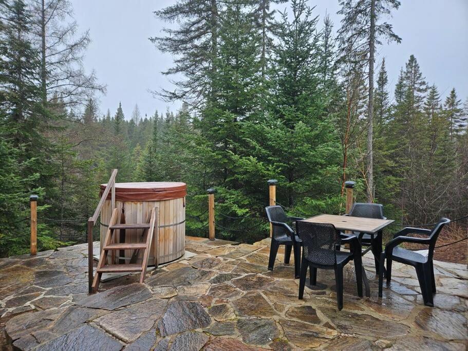 Chalet Le Cozy, Spa Et Sauna Notre-Dame-de-la-Merci Luaran gambar