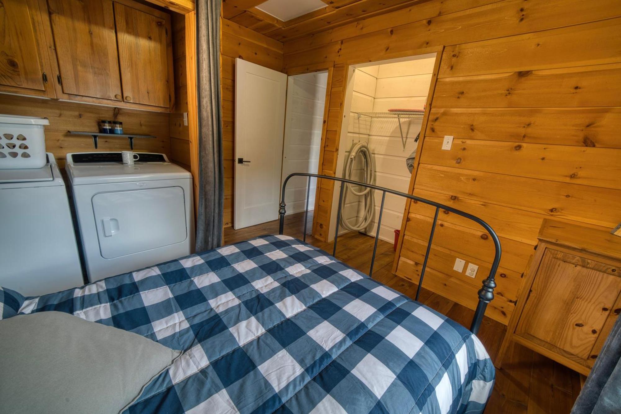 Chalet Le Cozy, Spa Et Sauna Notre-Dame-de-la-Merci Luaran gambar