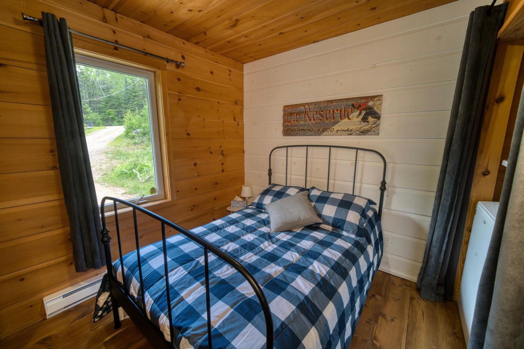 Chalet Le Cozy, Spa Et Sauna Notre-Dame-de-la-Merci Luaran gambar