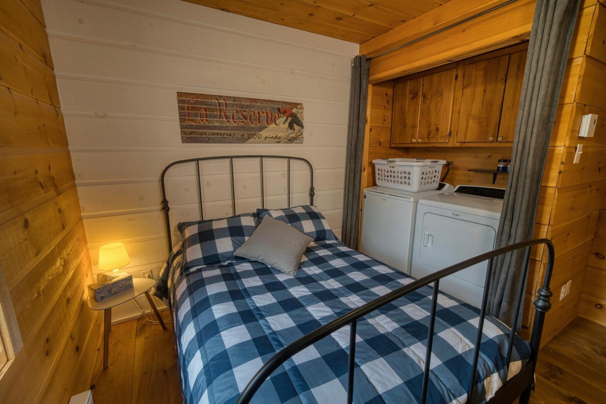 Chalet Le Cozy, Spa Et Sauna Notre-Dame-de-la-Merci Luaran gambar