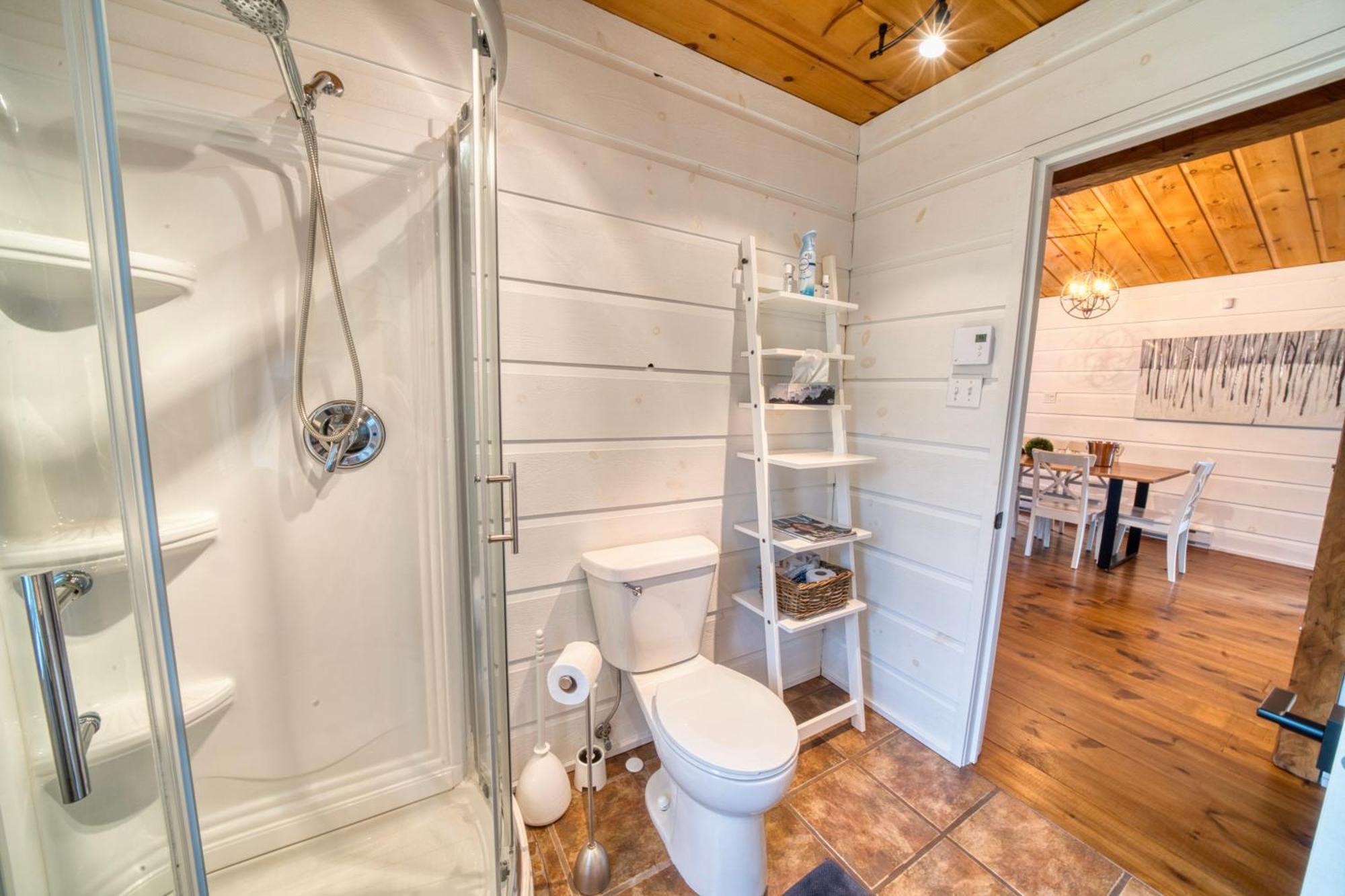 Chalet Le Cozy, Spa Et Sauna Notre-Dame-de-la-Merci Luaran gambar