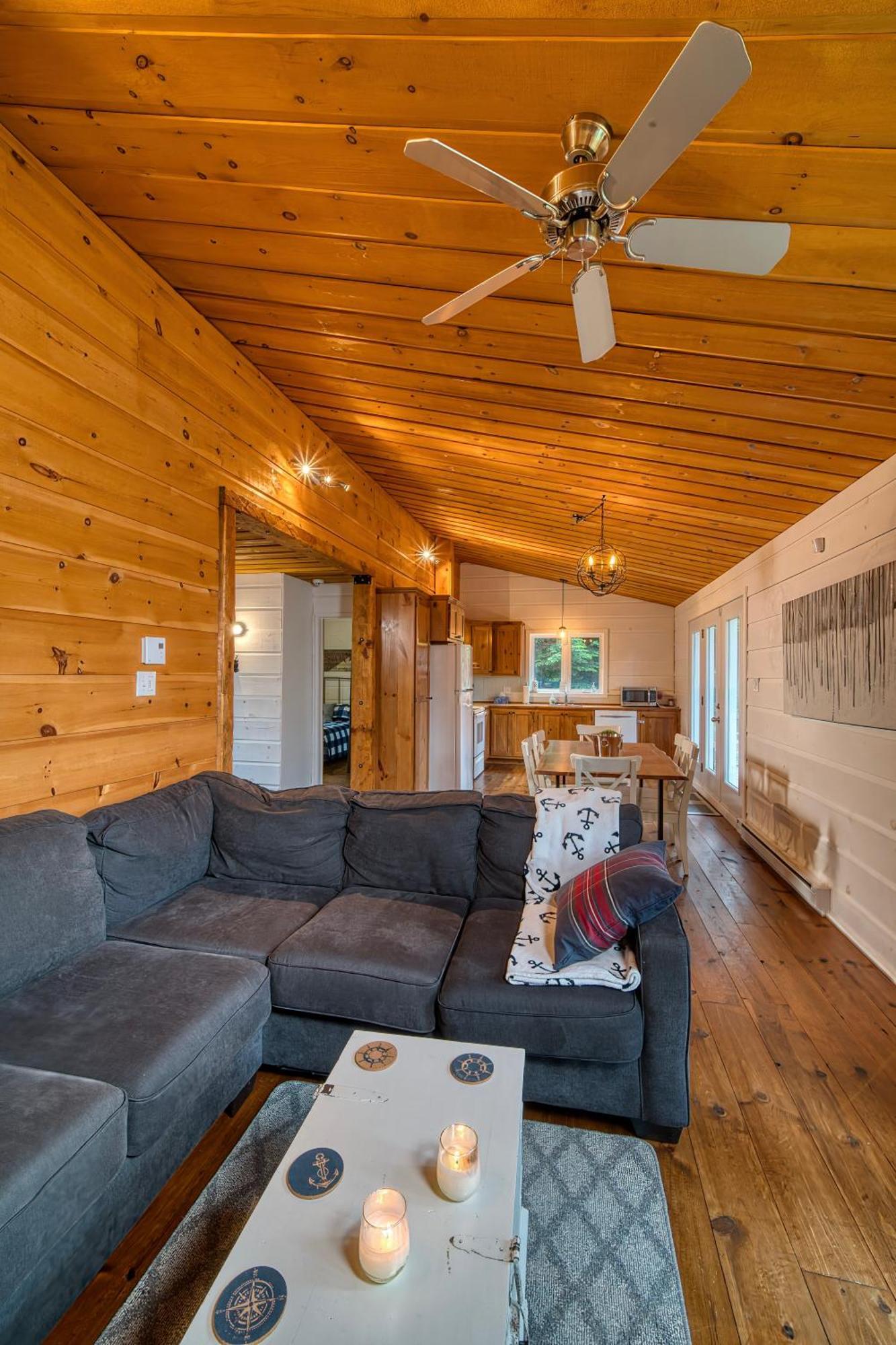 Chalet Le Cozy, Spa Et Sauna Notre-Dame-de-la-Merci Luaran gambar