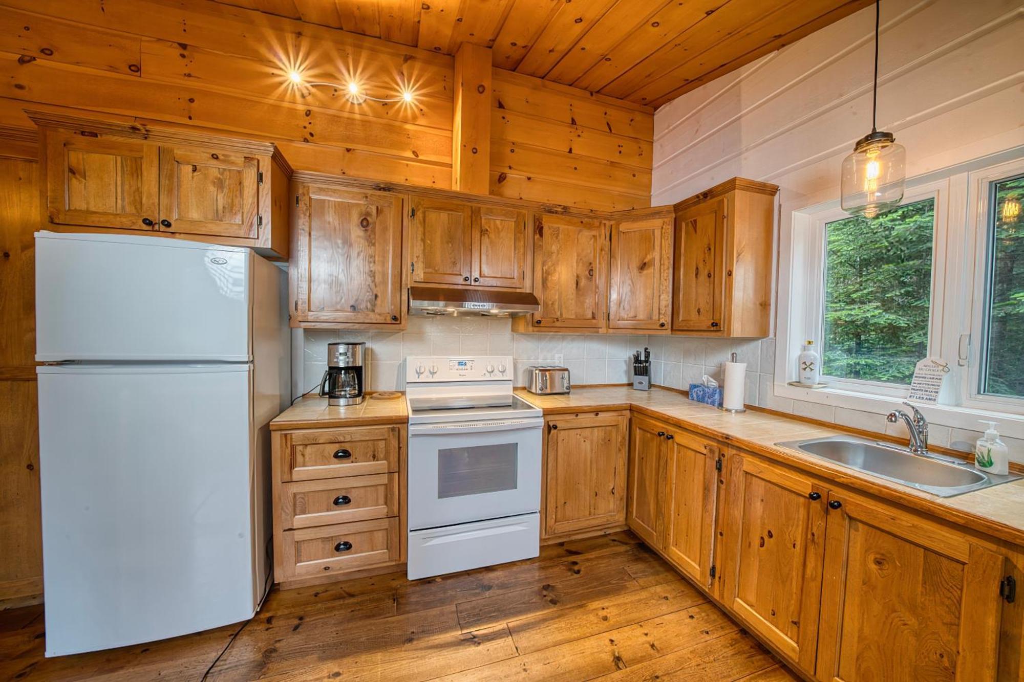 Chalet Le Cozy, Spa Et Sauna Notre-Dame-de-la-Merci Luaran gambar