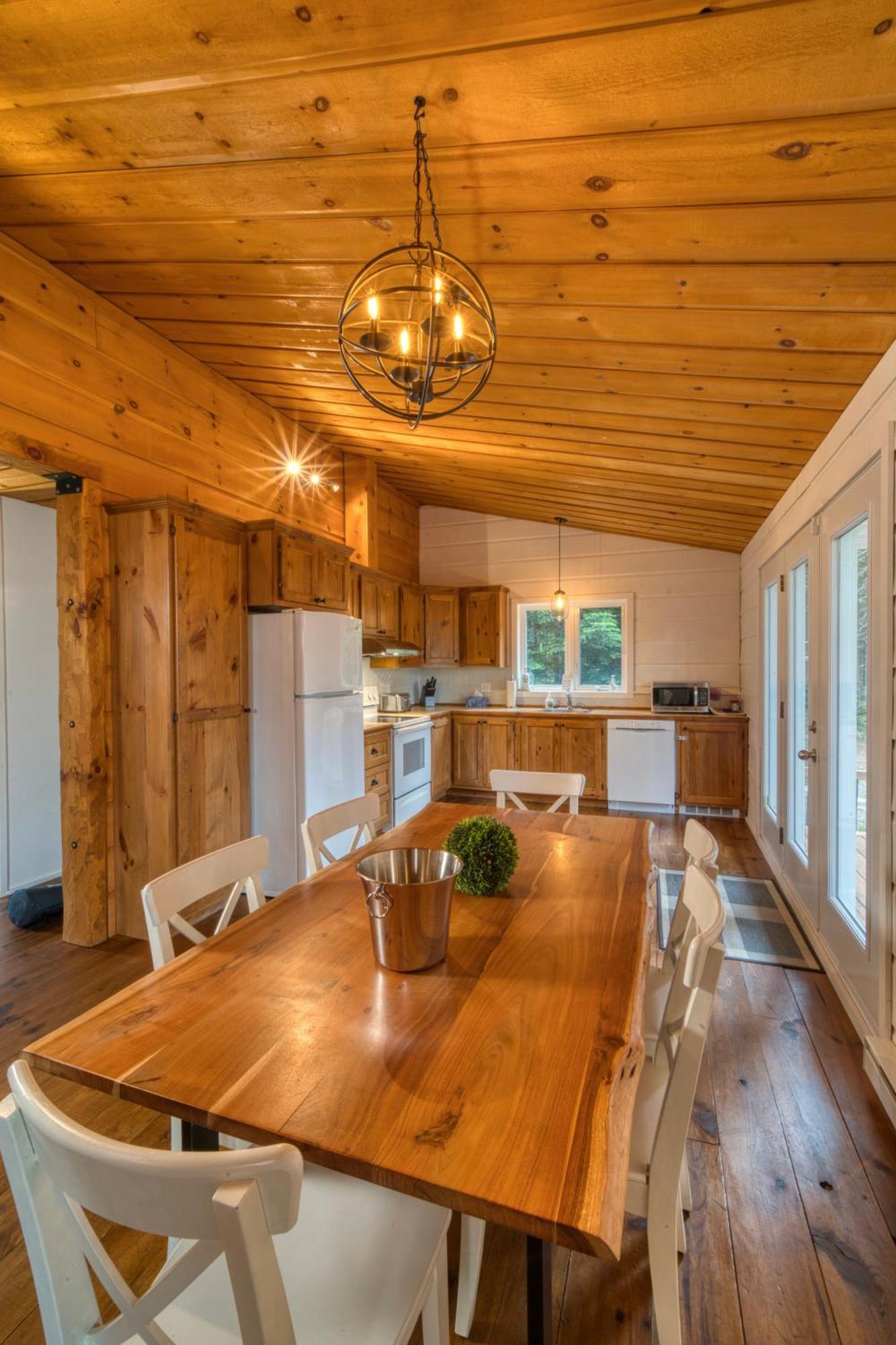 Chalet Le Cozy, Spa Et Sauna Notre-Dame-de-la-Merci Luaran gambar